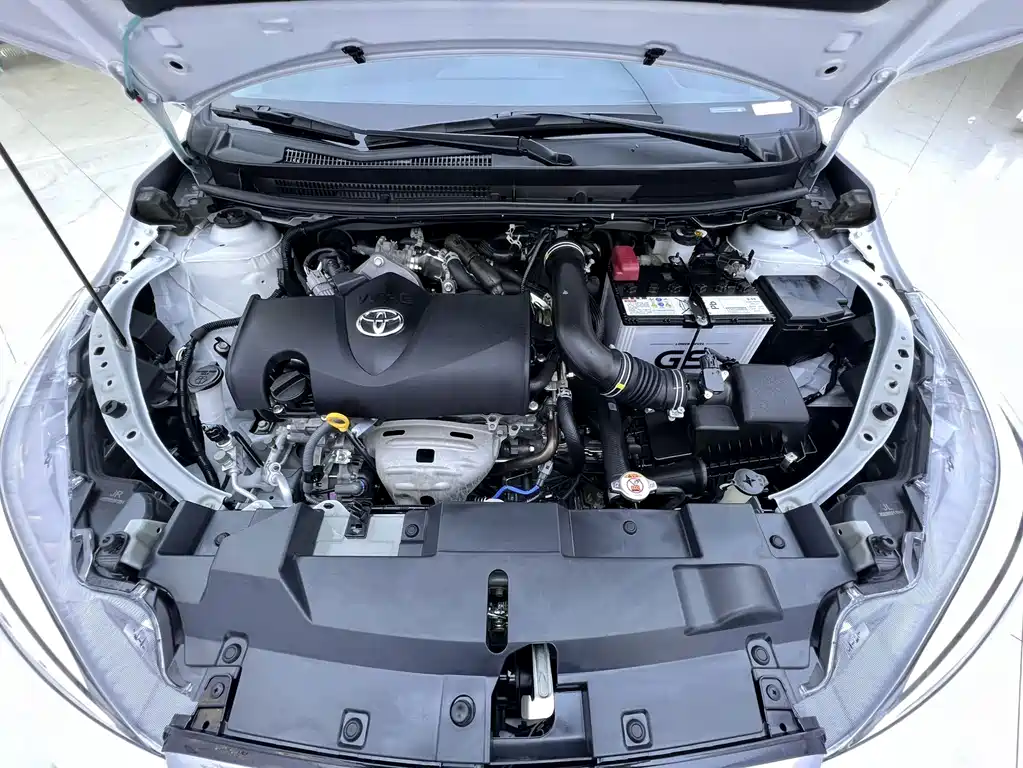 Toyota Yaris L — фото 18
