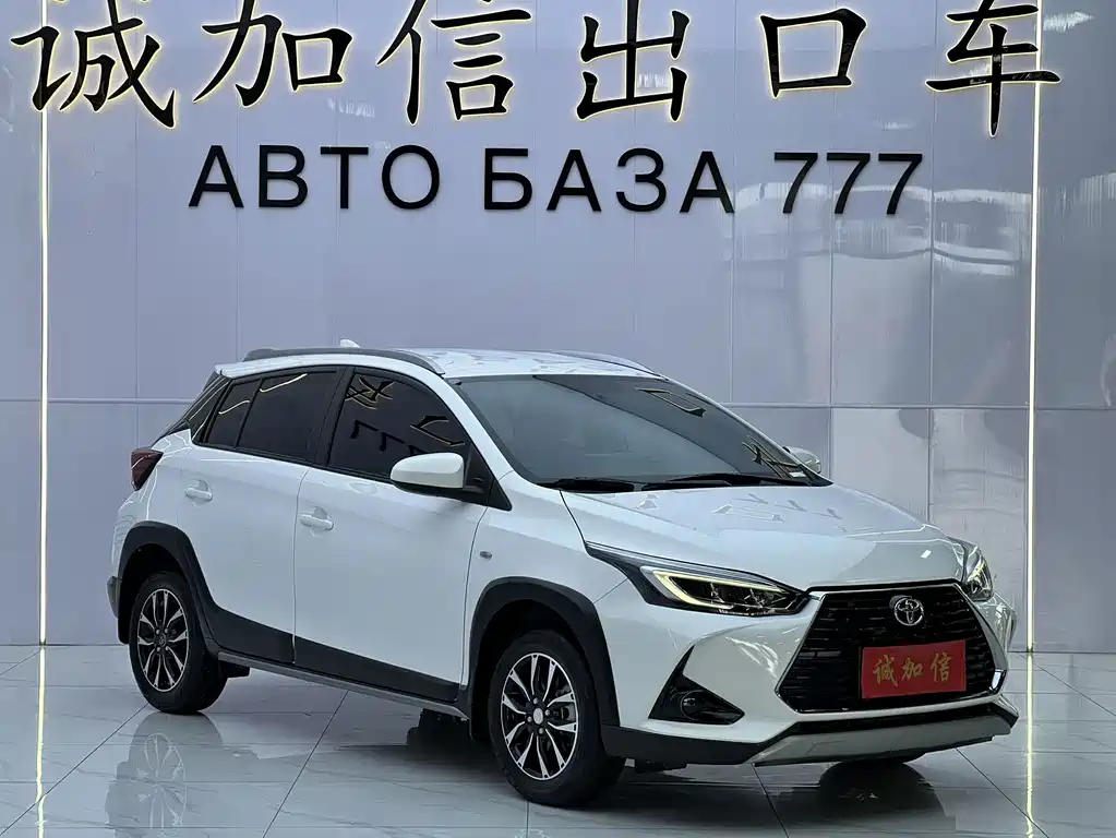 Toyota Yaris L — фото 3