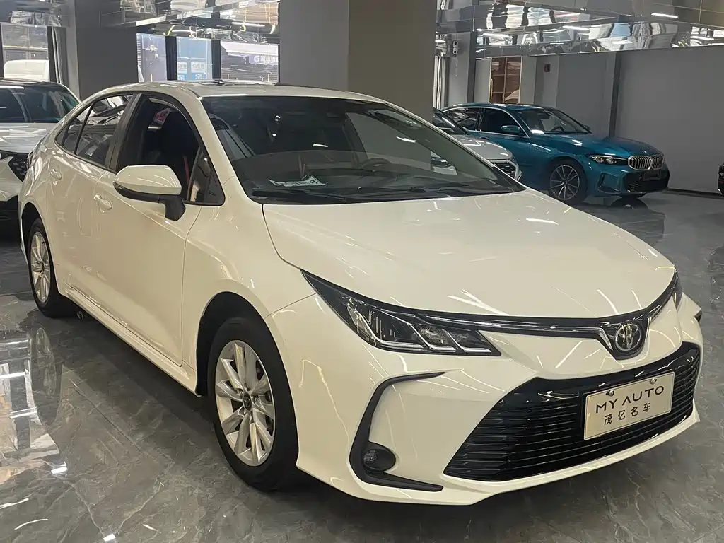 Toyota Corolla — фото 3