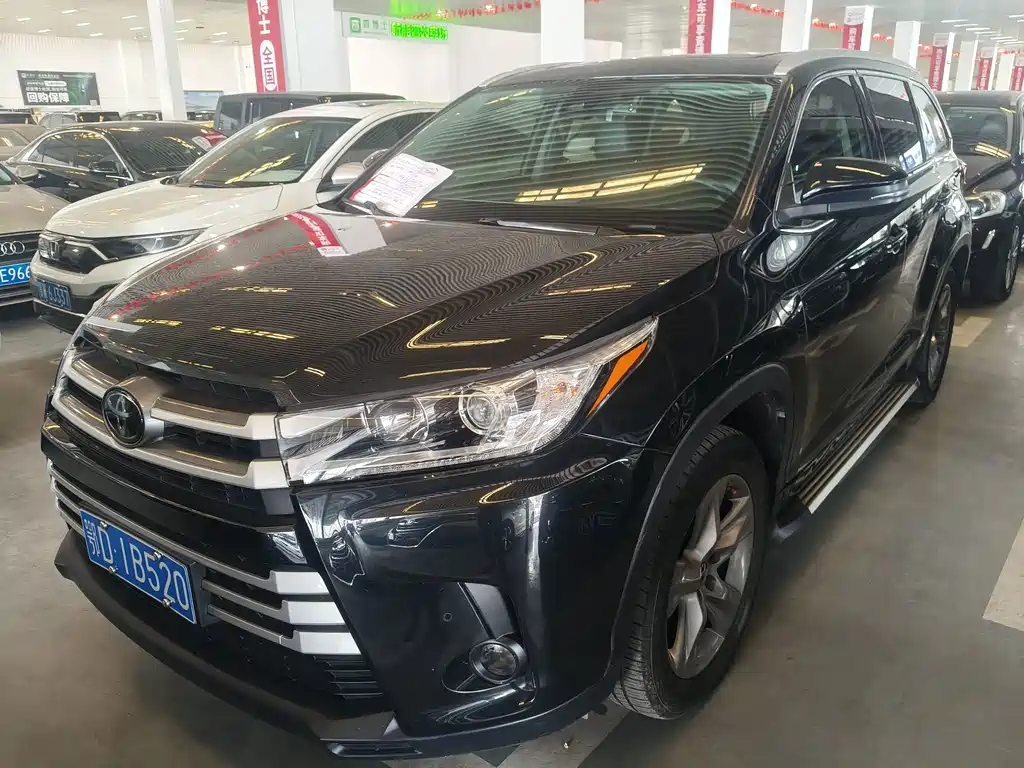 Toyota Highlander — фото 3