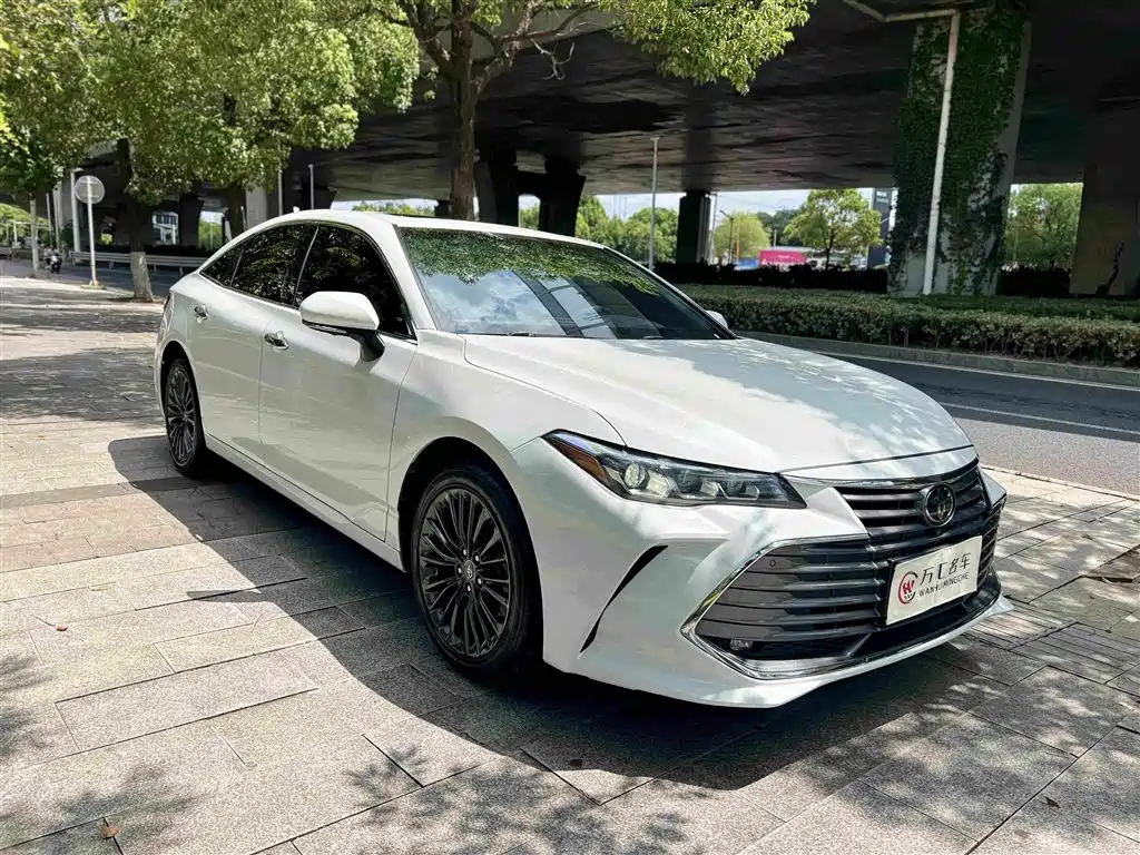 Toyota Avalon — фото 3