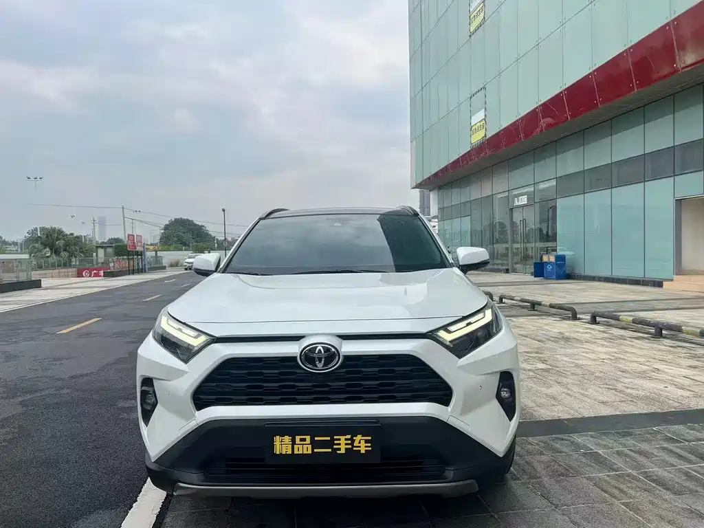 Toyota RAV4 — фото 2