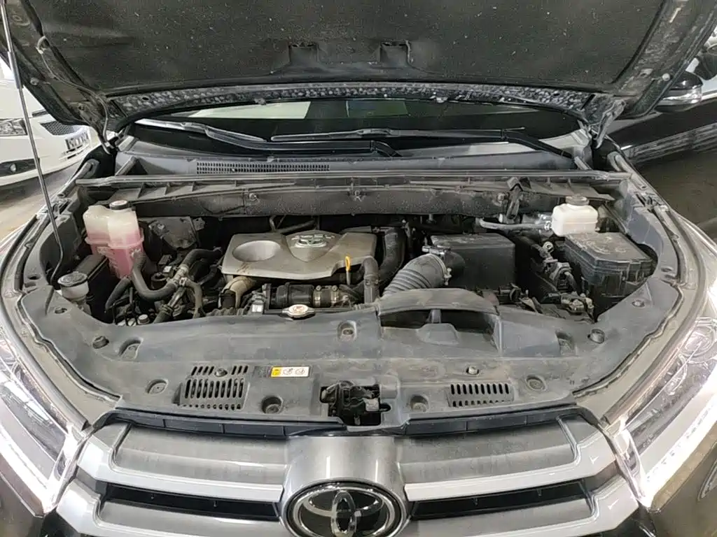 Toyota Highlander — фото 20