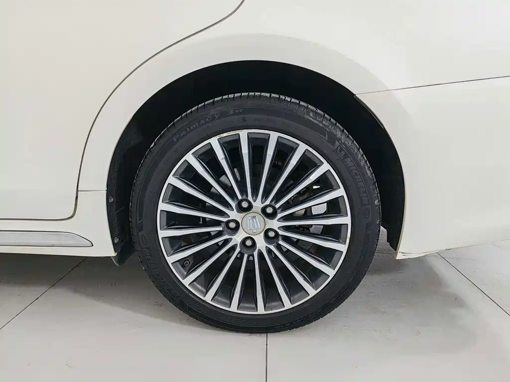 Toyota Crown — фото 17