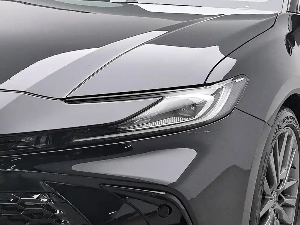 Toyota Camry — фото 7