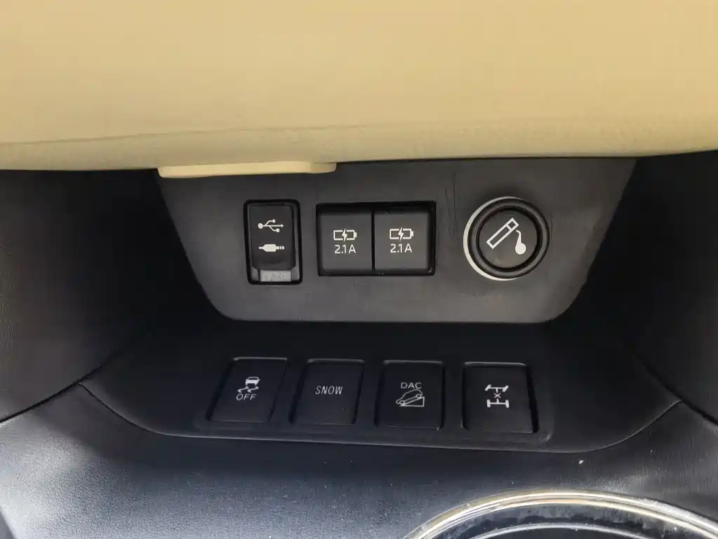 Toyota Highlander — фото 13