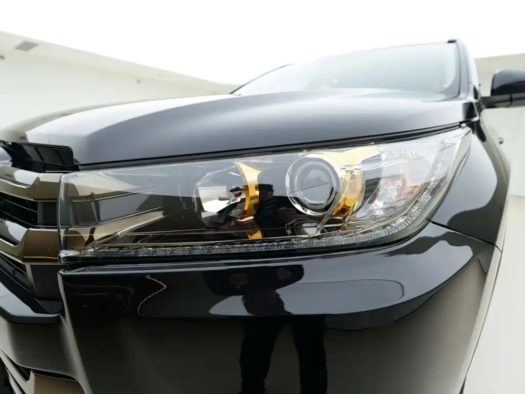 Toyota Highlander — фото 10