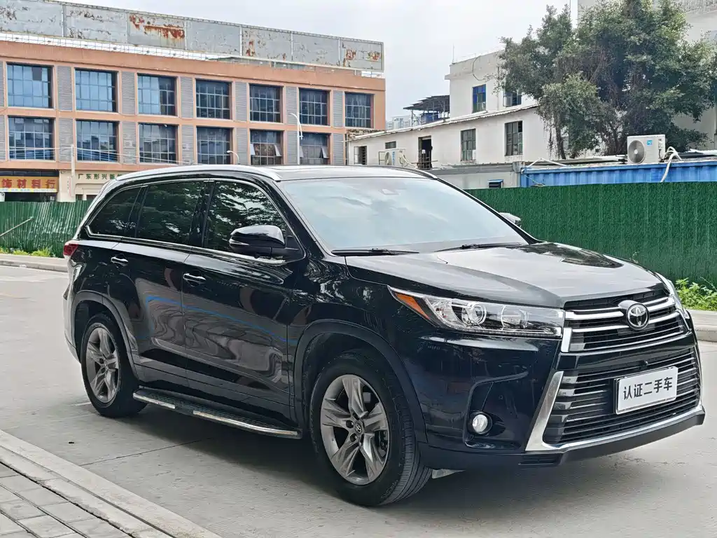 Toyota Highlander — фото 3
