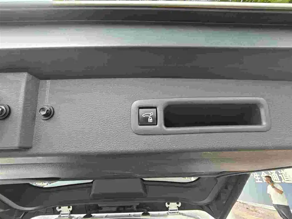 Toyota Granvia — фото 13