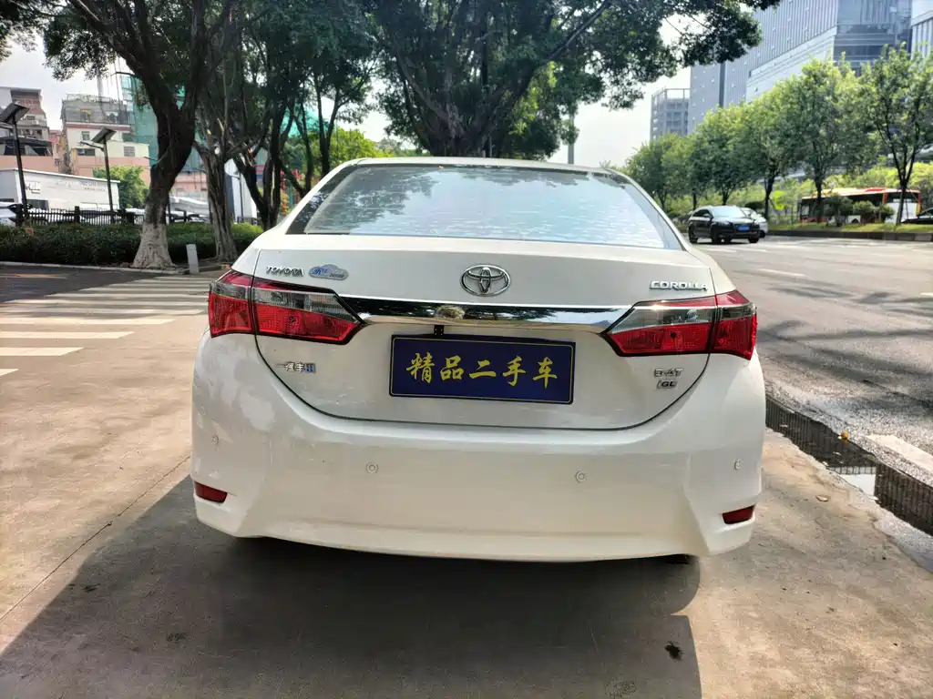 Toyota Corolla — фото 16
