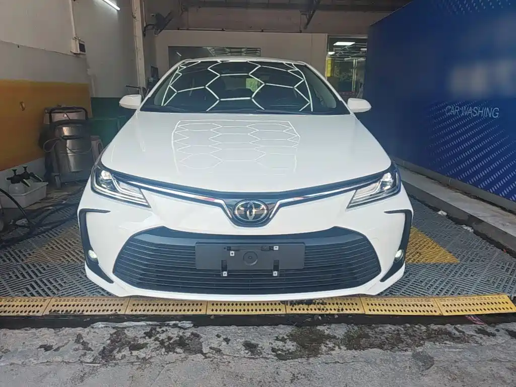 Toyota Corolla — фото 3