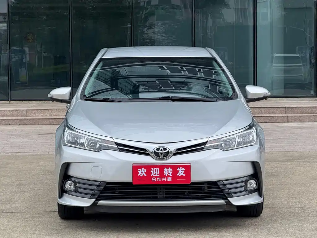 Toyota Corolla — фото 2