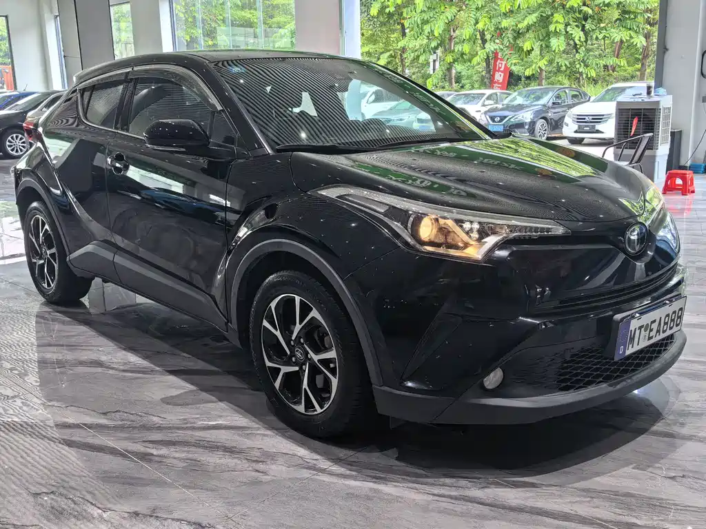 Toyota C-HR — фото 3