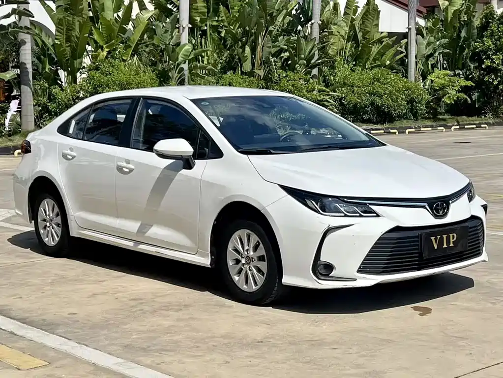 Toyota Corolla — фото 3