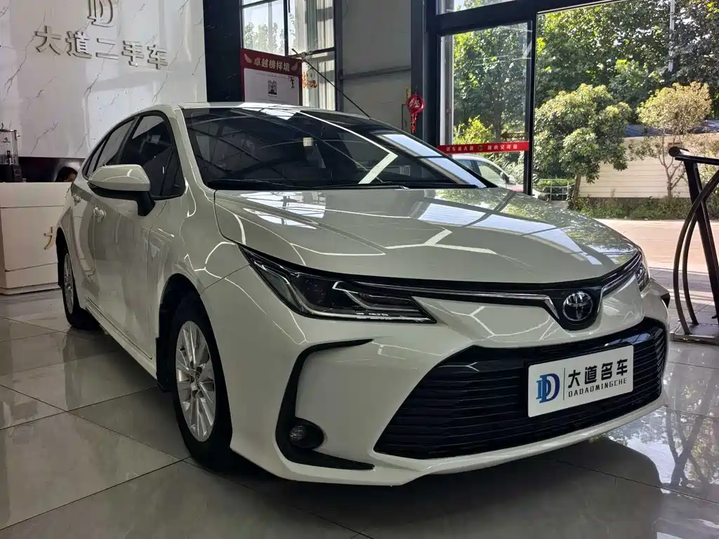 Toyota Corolla — фото 2
