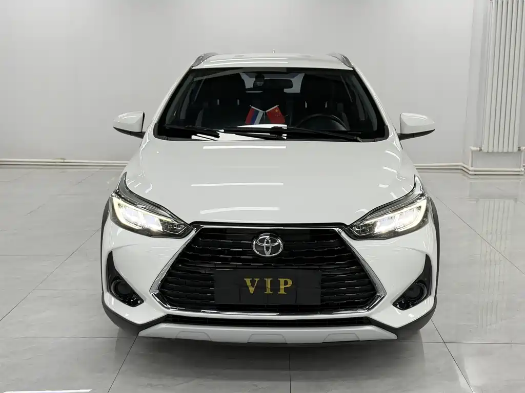 Toyota Yaris L — фото 2