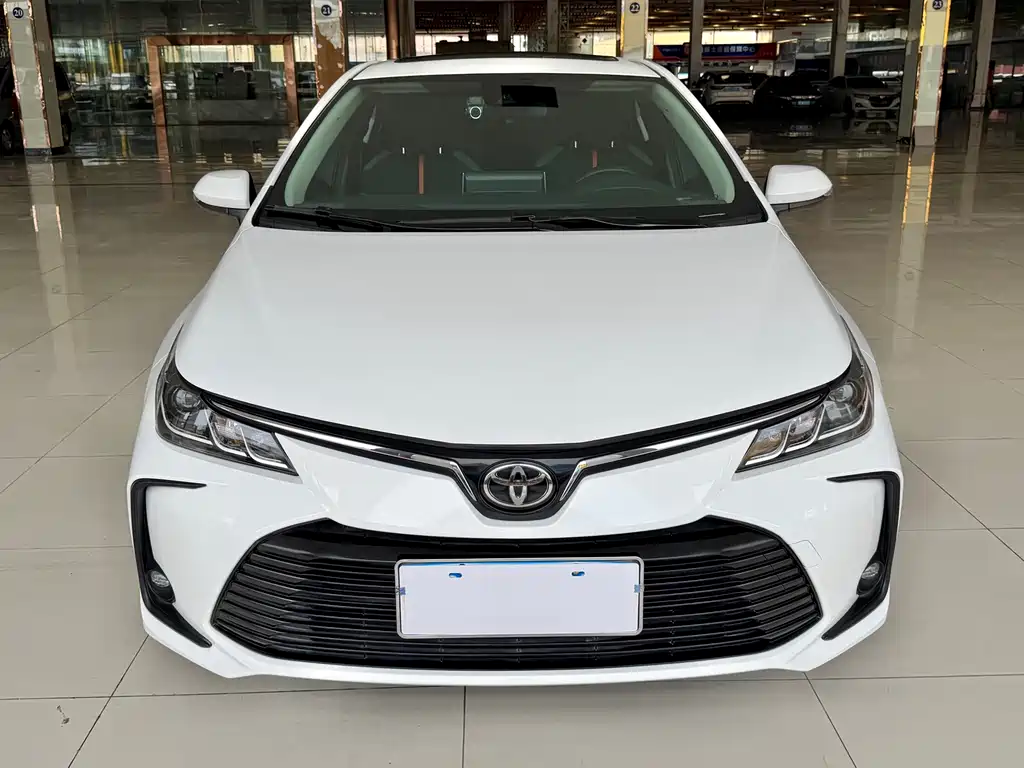 Toyota Corolla — фото 2