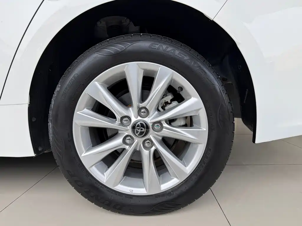 Toyota Corolla — фото 17