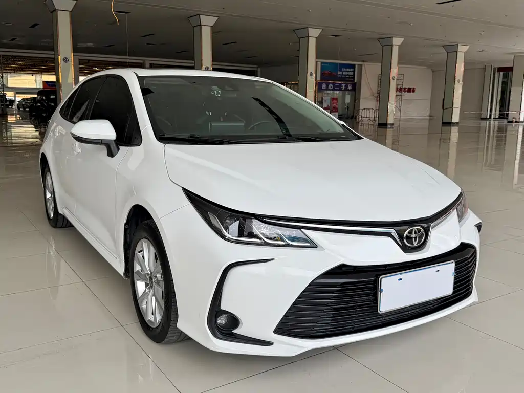 Toyota Corolla — фото 3