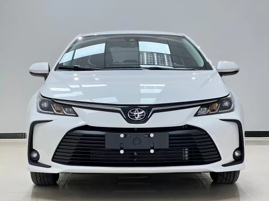 Toyota Corolla — фото 2