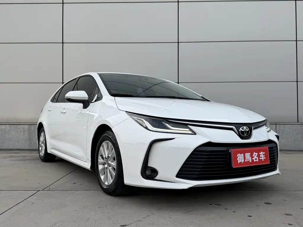 Toyota Corolla — фото 3