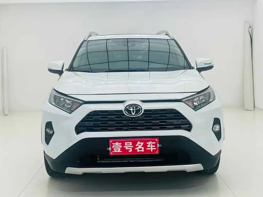 Toyota RAV4 — фото 2