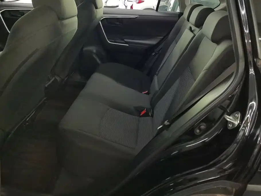 Toyota Wildlander — фото 11