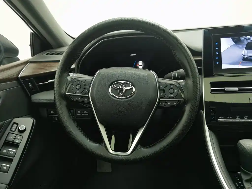 Toyota Avalon — фото 11