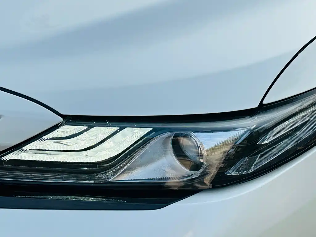 Toyota Camry — фото 8