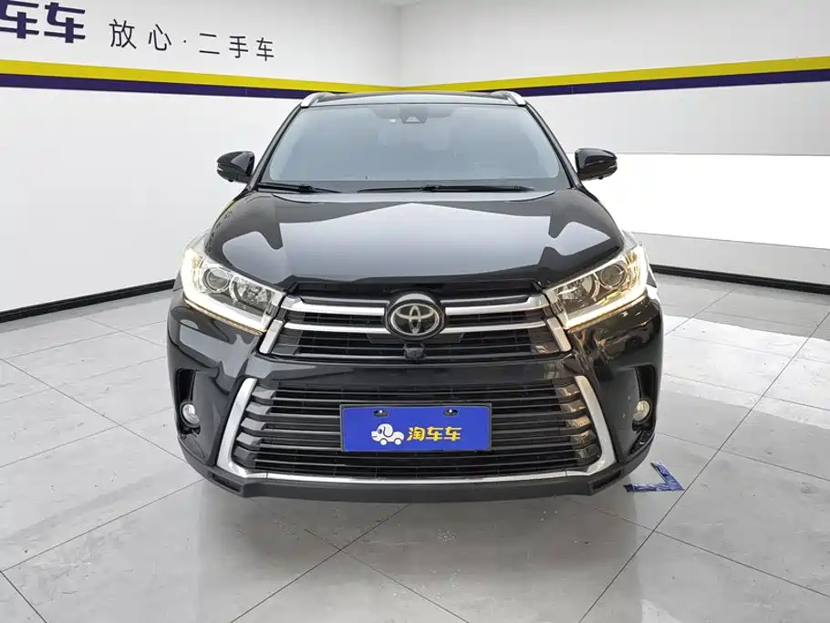 Toyota Highlander — фото 2