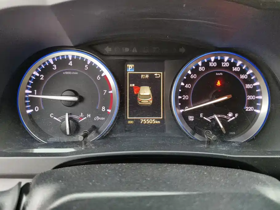Toyota Highlander — фото 14