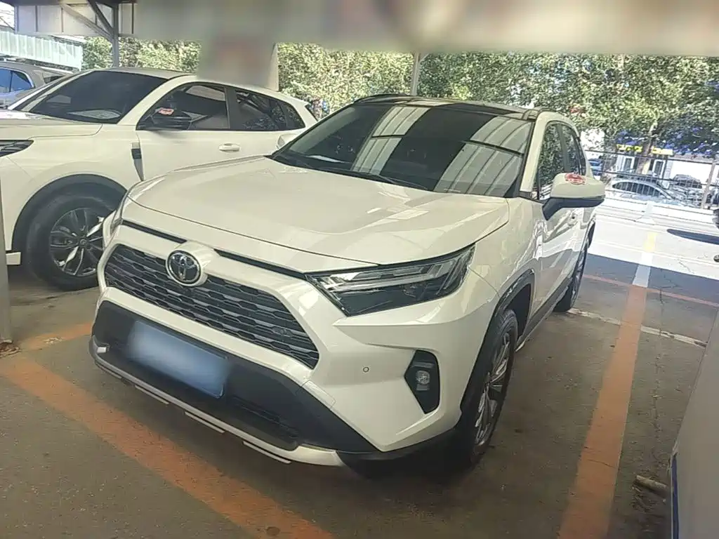Toyota RAV4 — фото 2