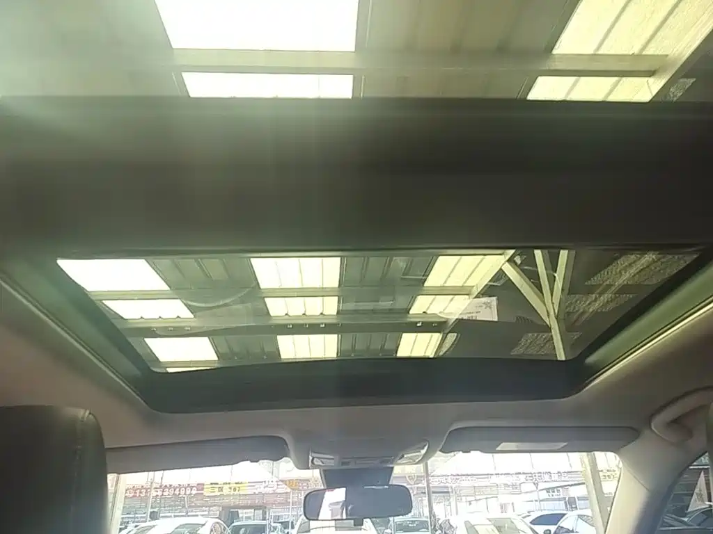 Toyota RAV4 — фото 18