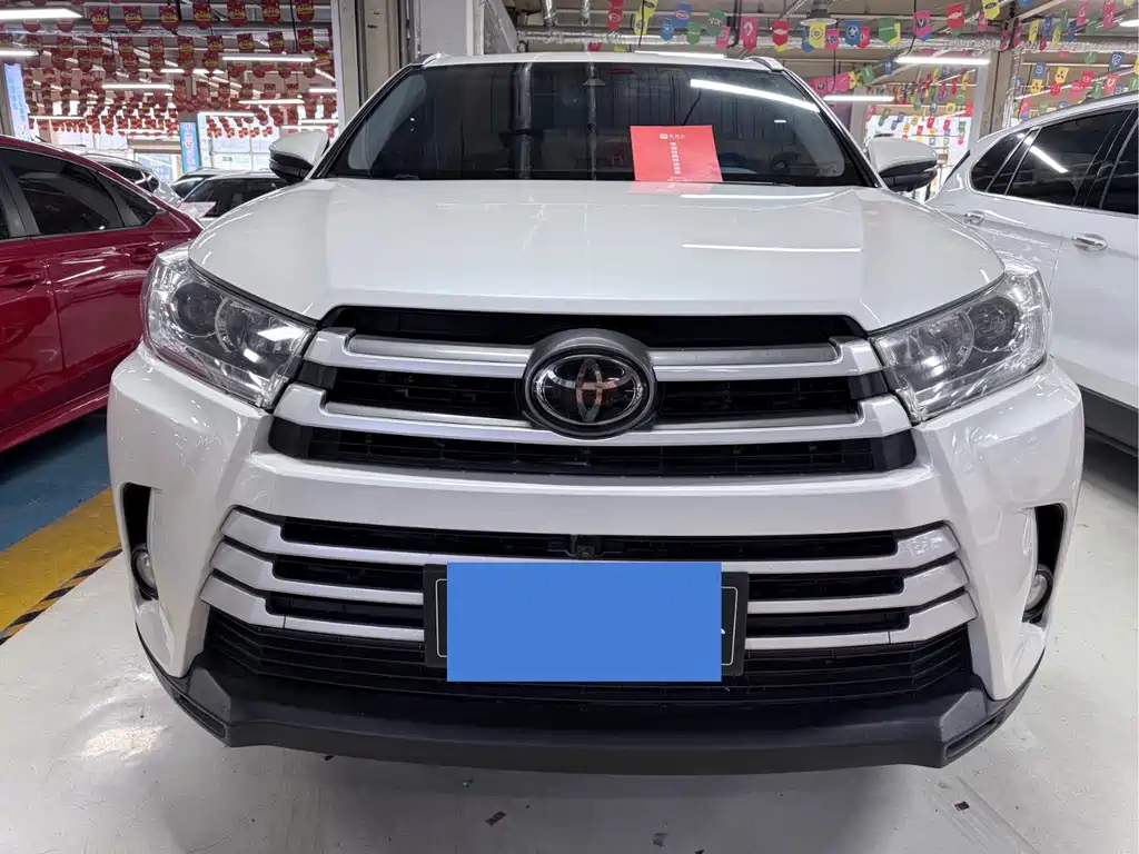 Toyota Highlander — фото 2