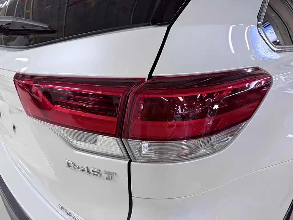 Toyota Highlander — фото 20