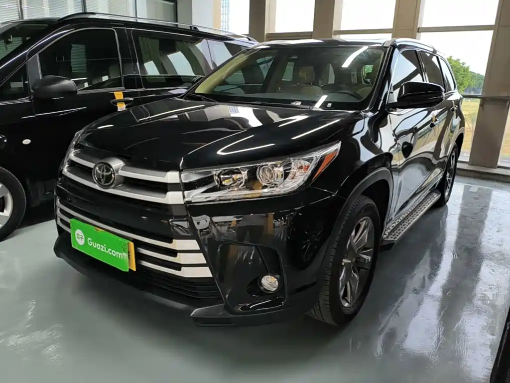 Toyota Highlander — фото 2