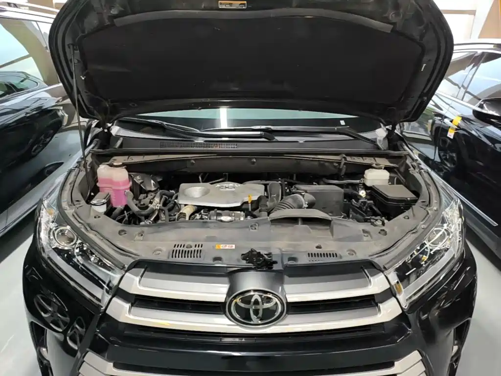 Toyota Highlander — фото 20