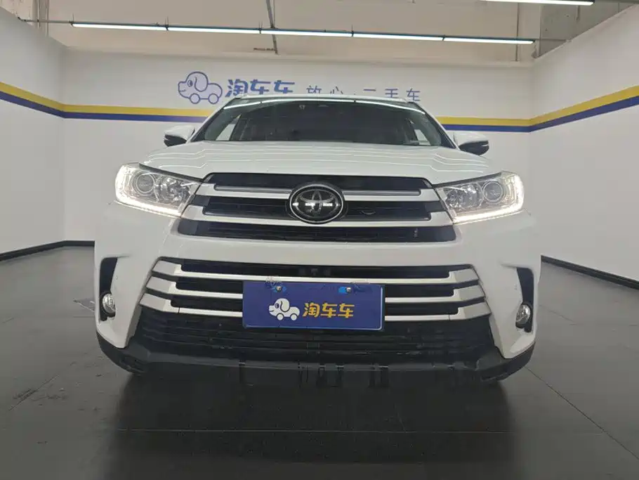 Toyota Highlander — фото 2