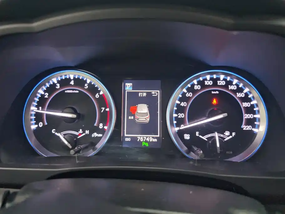 Toyota Highlander — фото 14