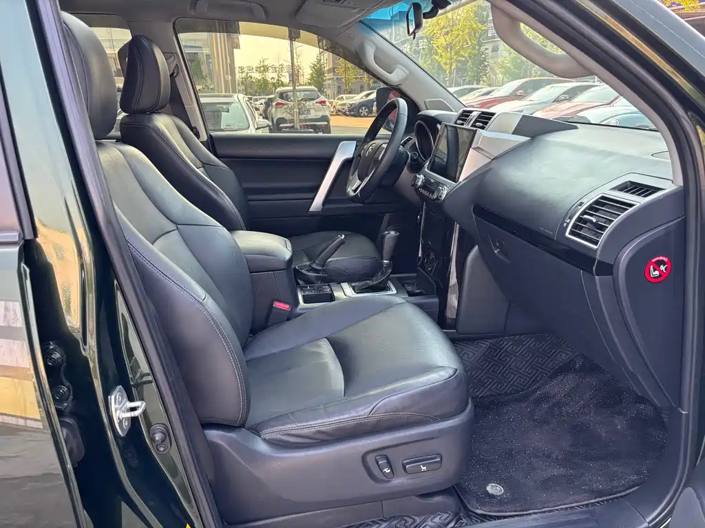 Toyota Prado — фото 13