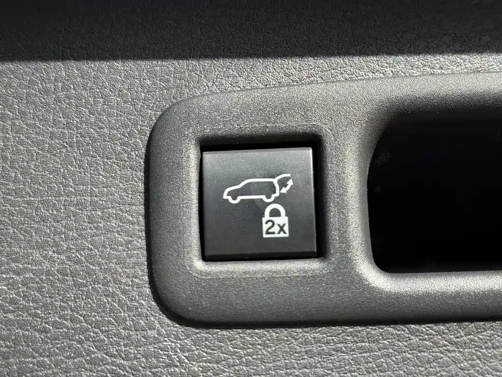 Toyota Sienna — фото 17