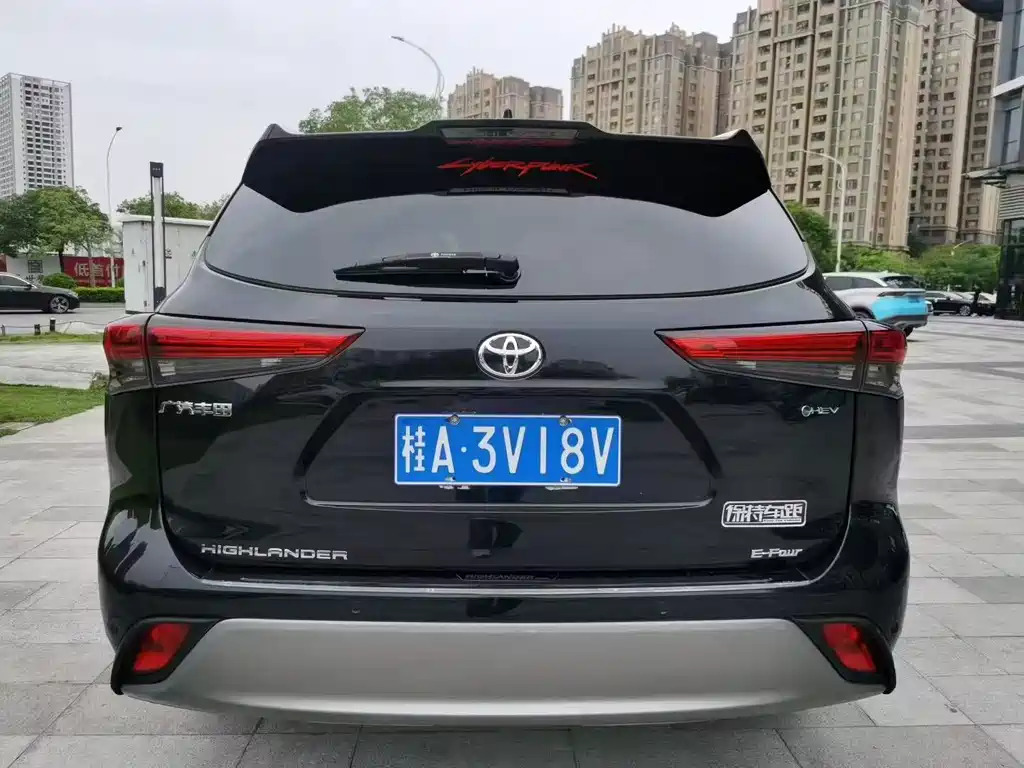 Toyota Highlander — фото 4