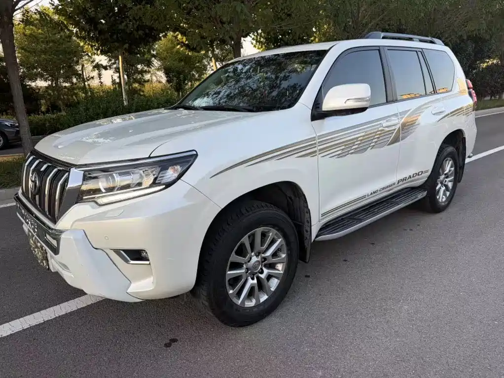 Toyota Prado — фото 2