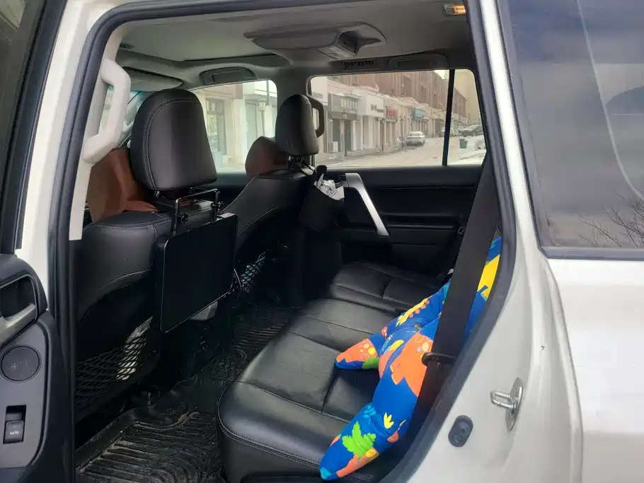 Toyota Prado — фото 11