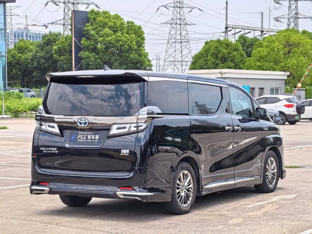 Toyota Vellfire — фото 5