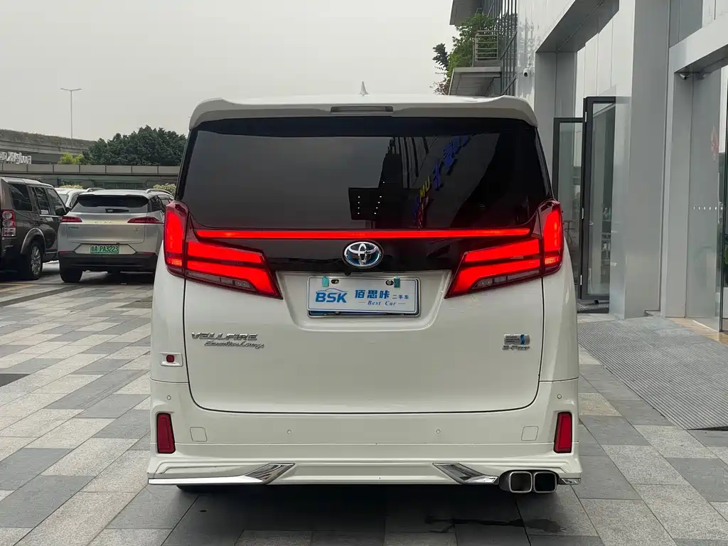 Toyota Vellfire — фото 18