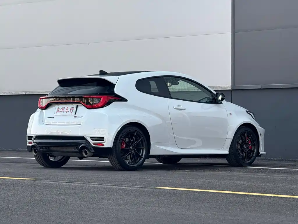 Toyota GR YARIS — фото 8