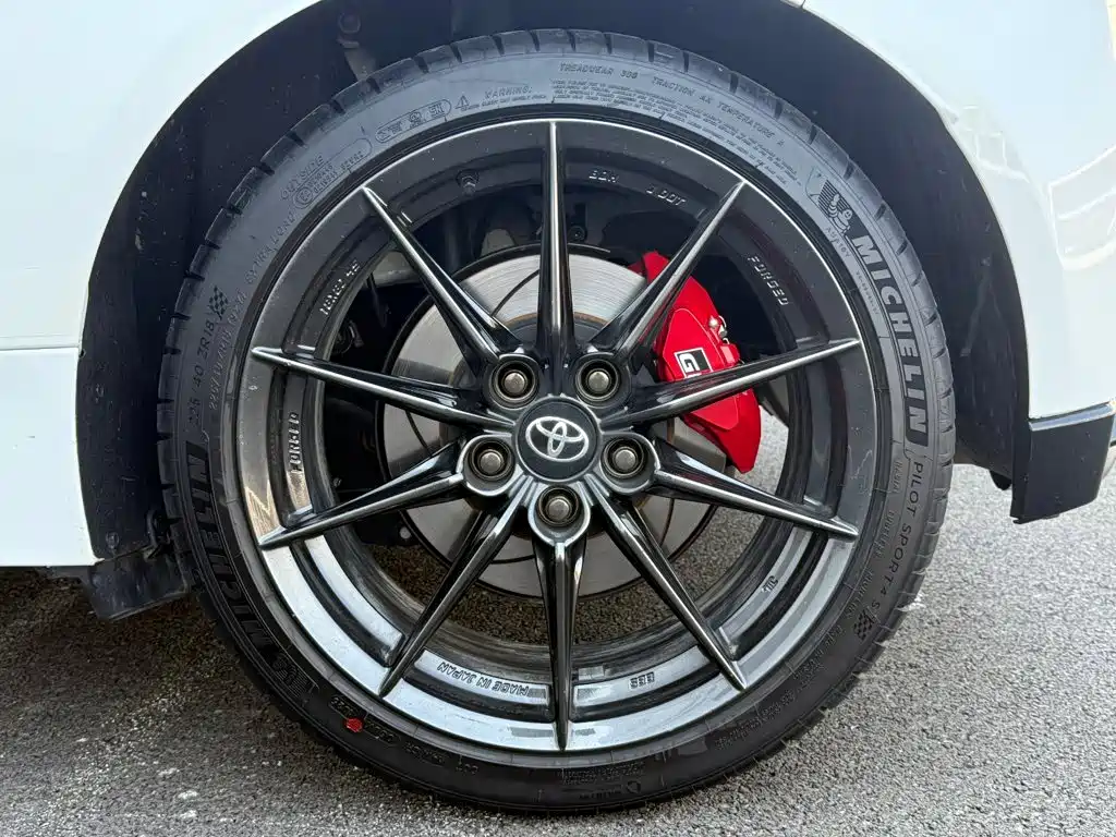 Toyota GR YARIS — фото 9