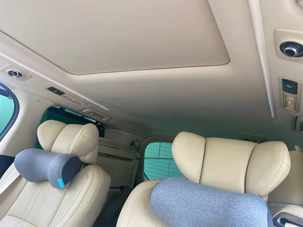 Toyota Vellfire — фото 13
