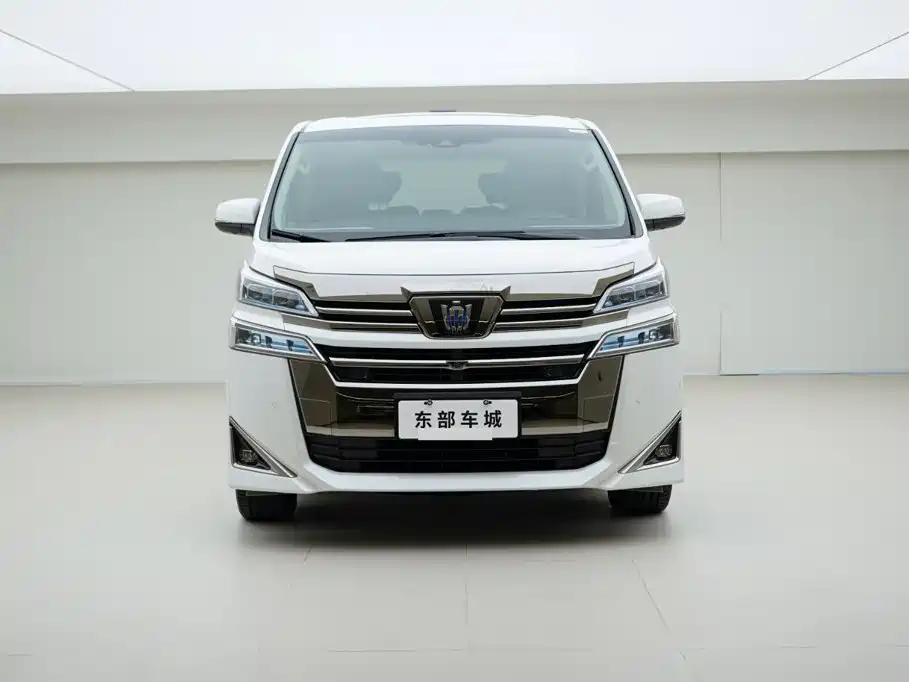 Toyota Vellfire — фото 2